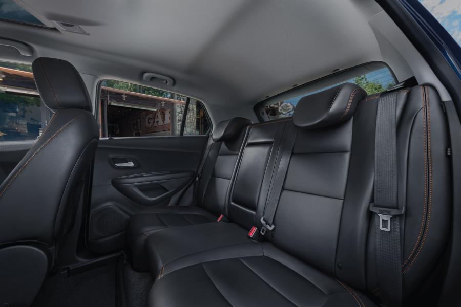 Интерьер Chevrolet Trax 2016 года  (NA) (фото 9 из 16)